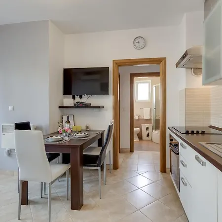 Rondine - Happy Apartment