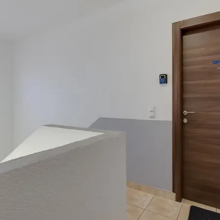Rondine - Happy Apartment